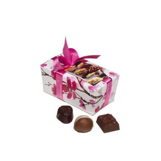 Луксозен шоколадов подарък за всеки повод, пролетен балотин. Ръчно приготвен белгийски шоколад.