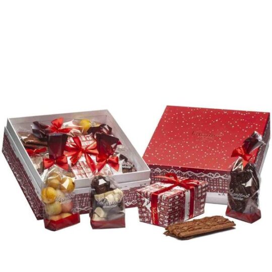 Луксозна подаръчна кутия за Коледа и Нова година. Повече от килограм вкусни шоколадови изкушени, ръчно приготвени за твоя празник.