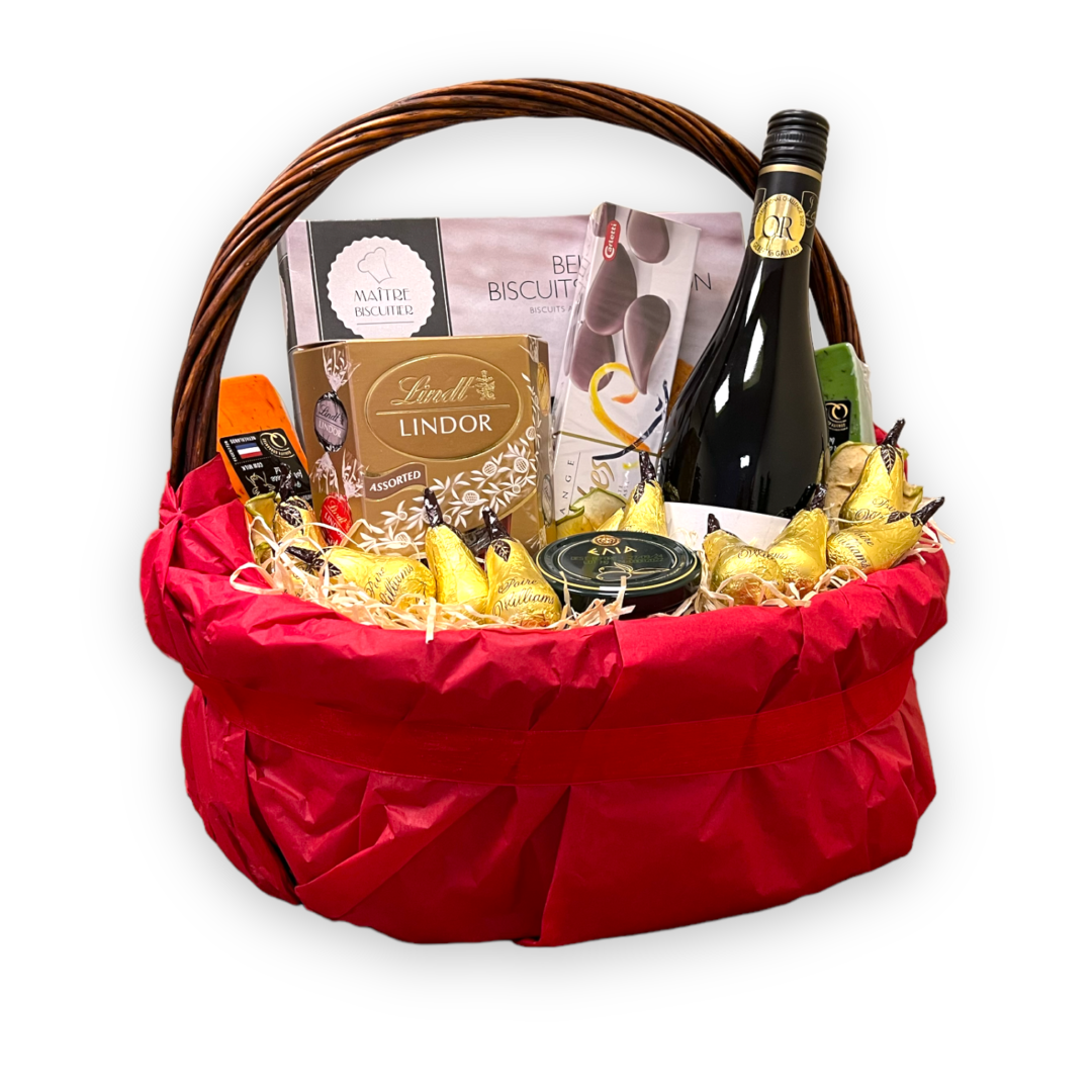Подаръчна кошница с френско вино шоколад и сирена. За всеки повод