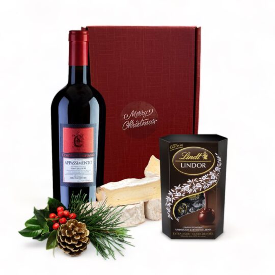 Коледна подаръчна кутия с италианско вино и деликатеси.